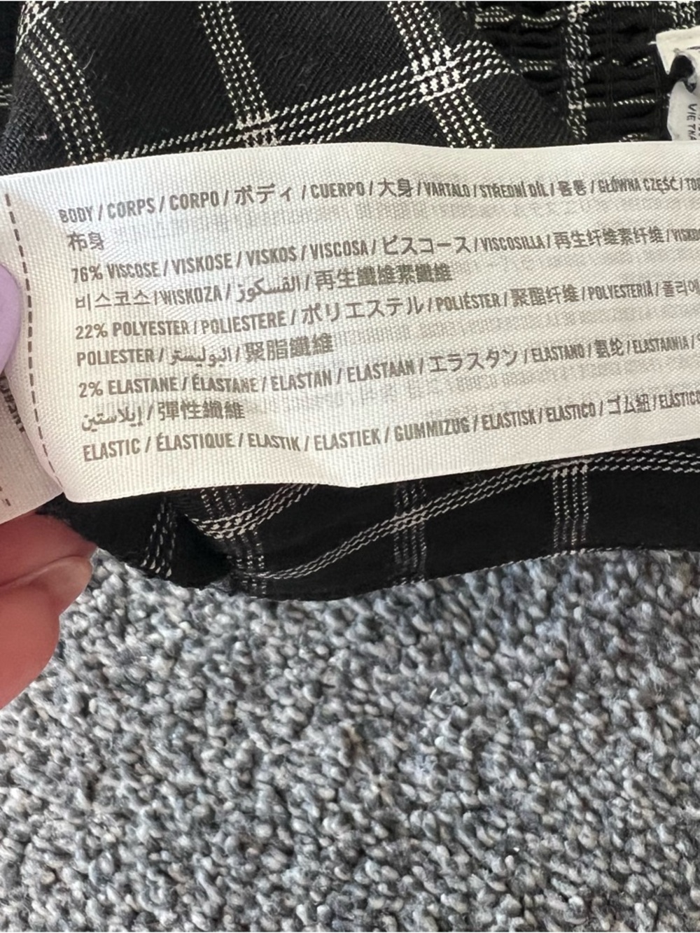Hollister Black Plaid Square-Neck Crop Top - Picture 4 of 5
